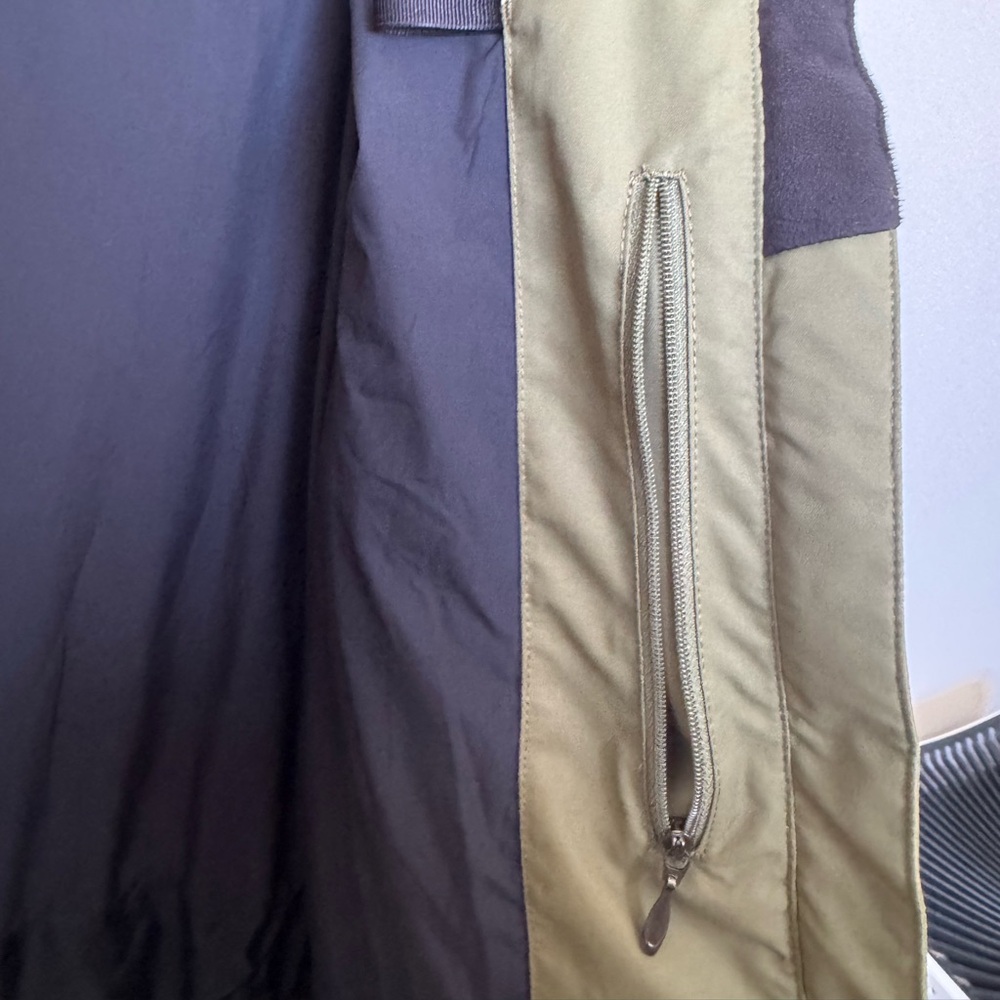 Obermeyer Tuscany II Insulated Jacket Olive Size 4 - Picture 10 of 14